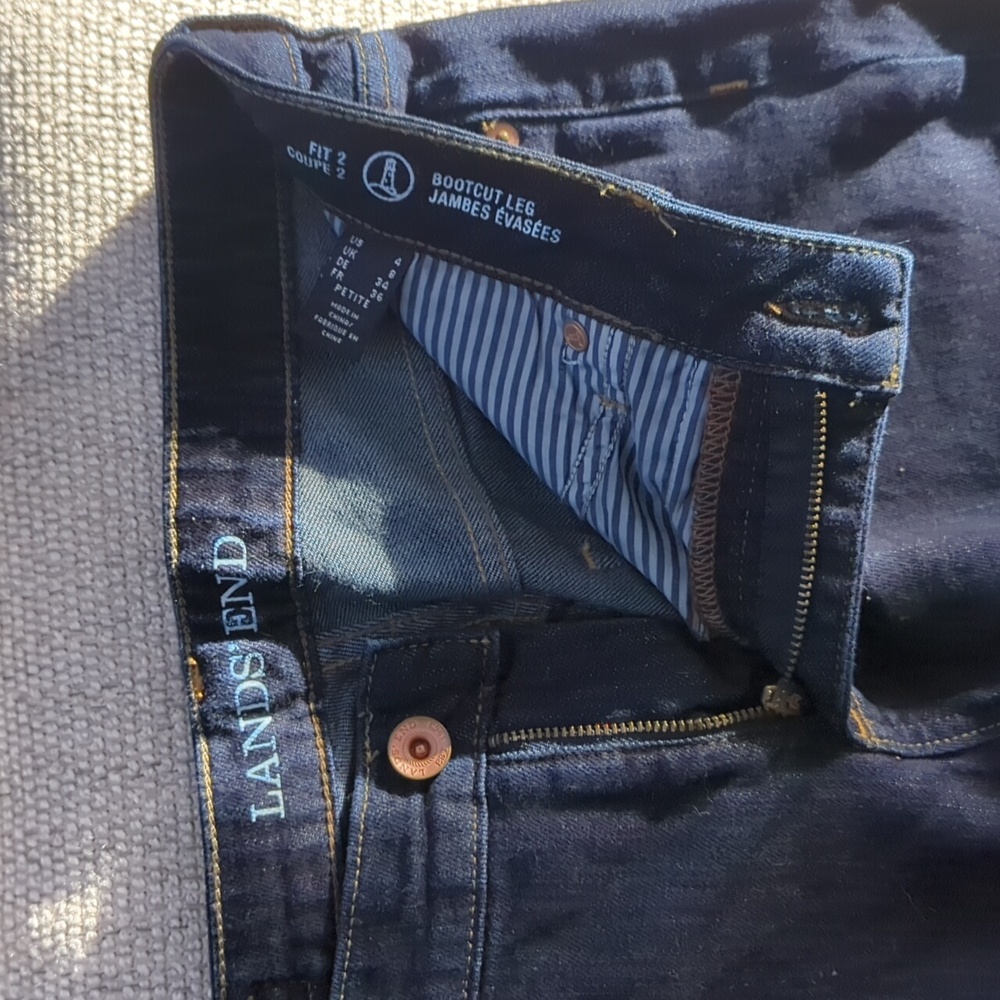 Land's End Boot Cut Jeans Never Worn - Picture 3 of 4